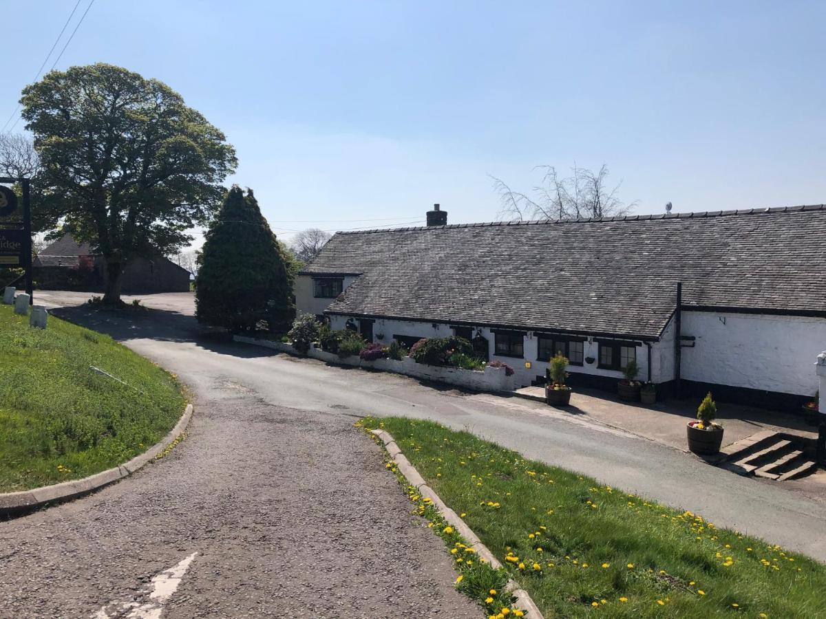 אשבורן The Dog & Partridge Country Inn מראה חיצוני תמונה