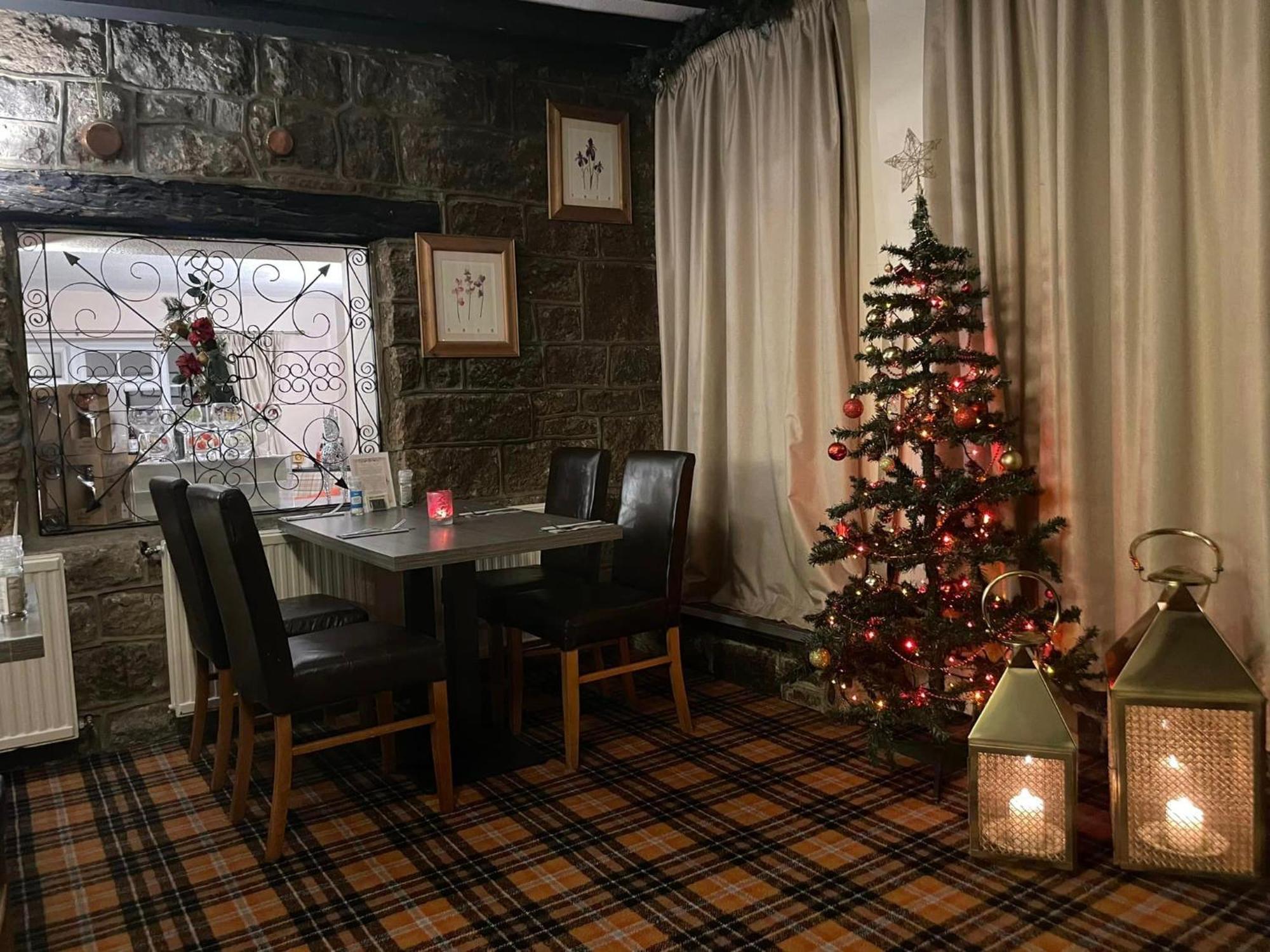 אשבורן The Dog & Partridge Country Inn מראה חיצוני תמונה